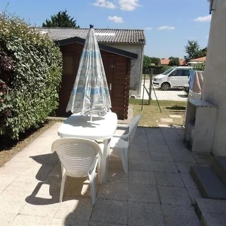 Semesterbostad House Adorable Maisonnette A Meschers-sur-Gironde