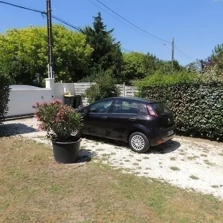 House Adorable Maisonnette A Semesterbostad Meschers-sur-Gironde