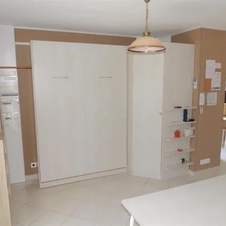 House Adorable Maisonnette A Semesterbostad