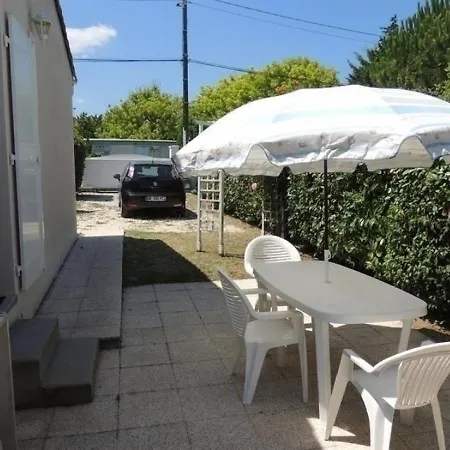 House Adorable Maisonnette A Semesterbostad Meschers-sur-Gironde